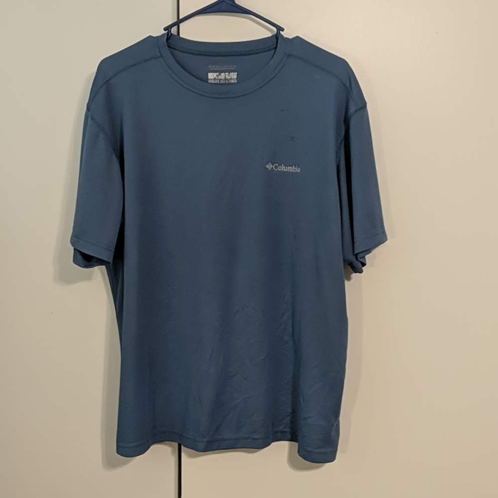 Light blue Columbia Omni Wick Columbia t-shirt